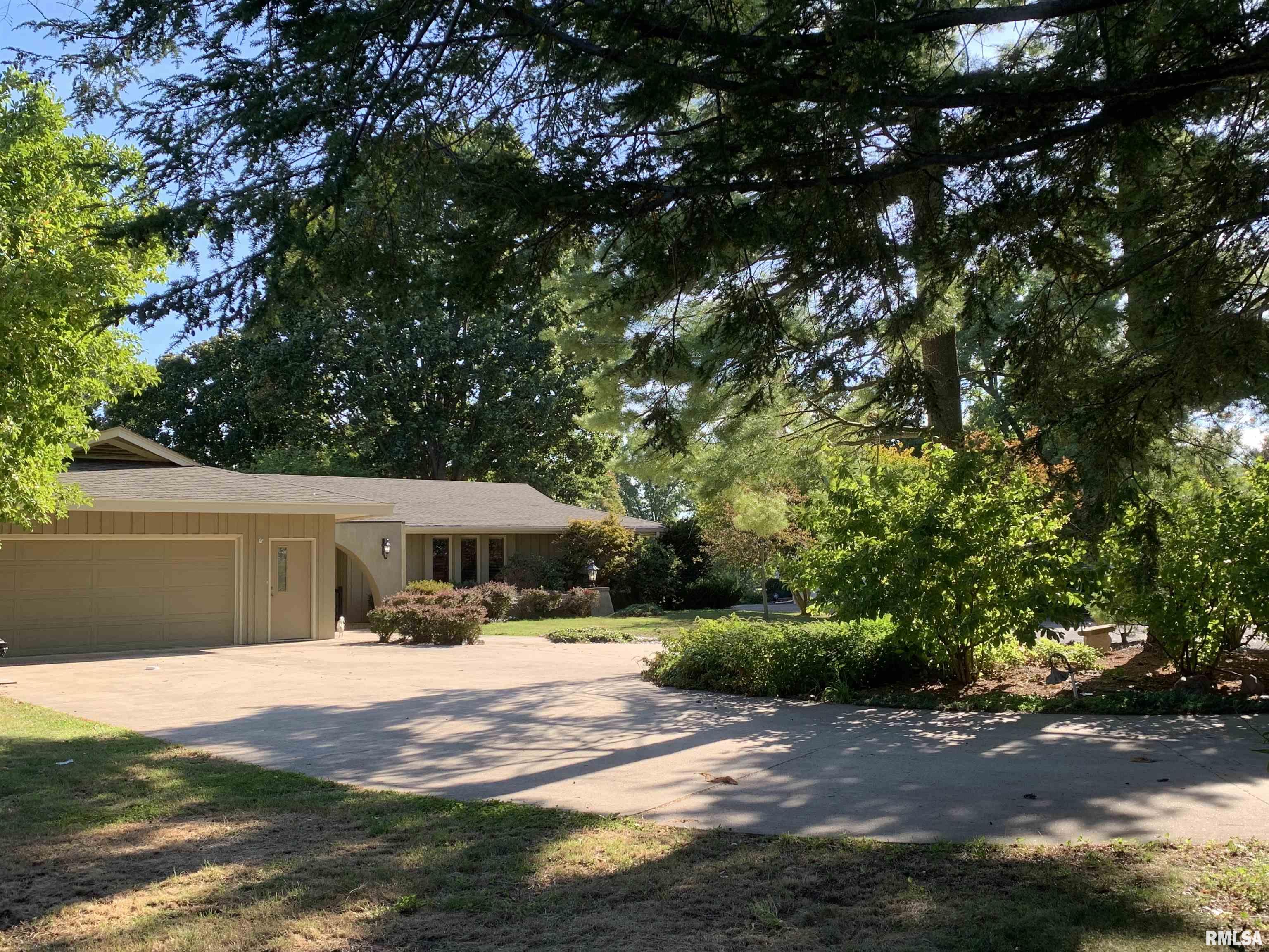 Undisclosed Address Jacksonville, IL 62650 - Photo 10 of 70