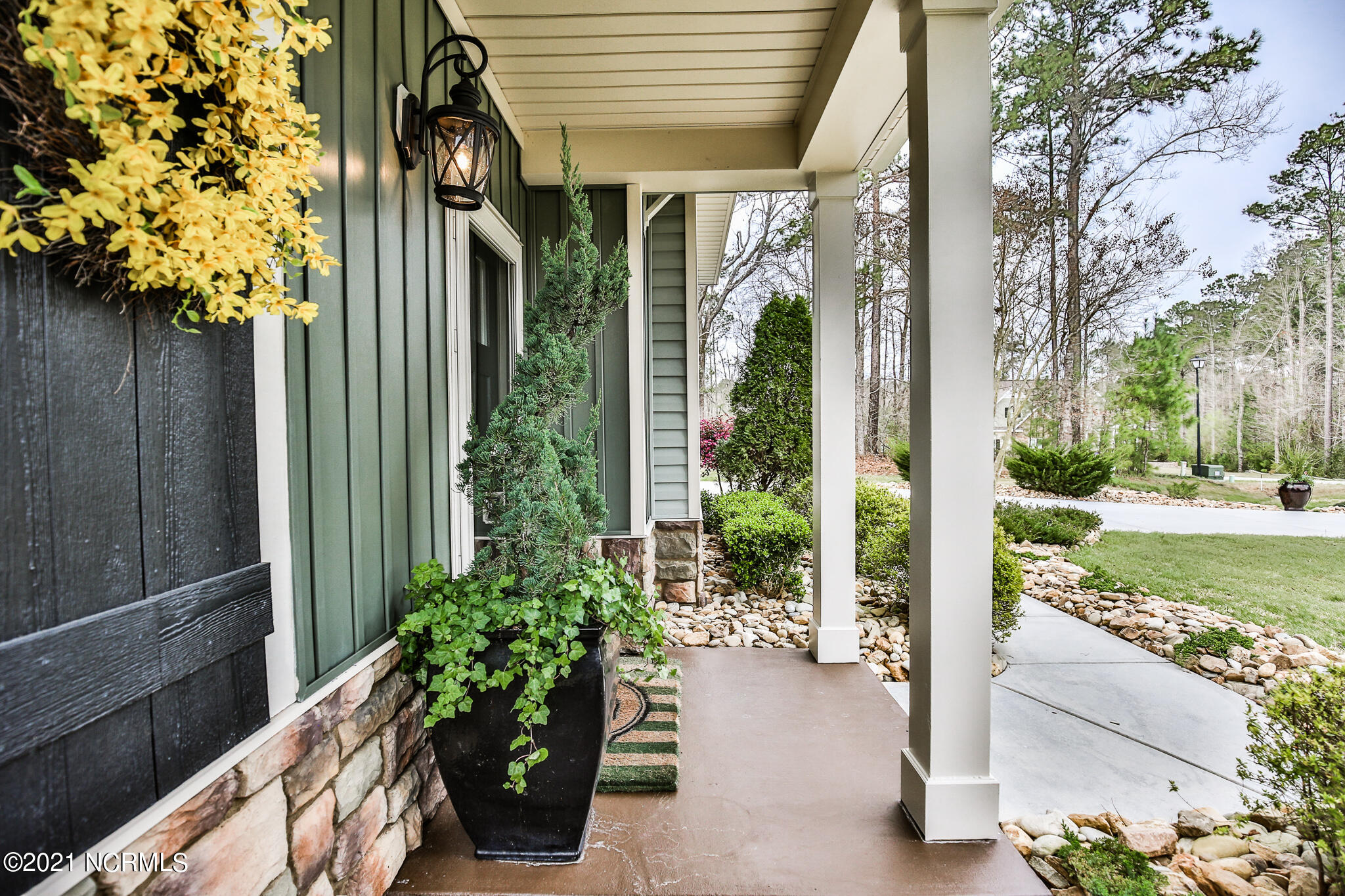 305 Joans Ridge Stella, NC 28582 - Photo 6 of 66 6