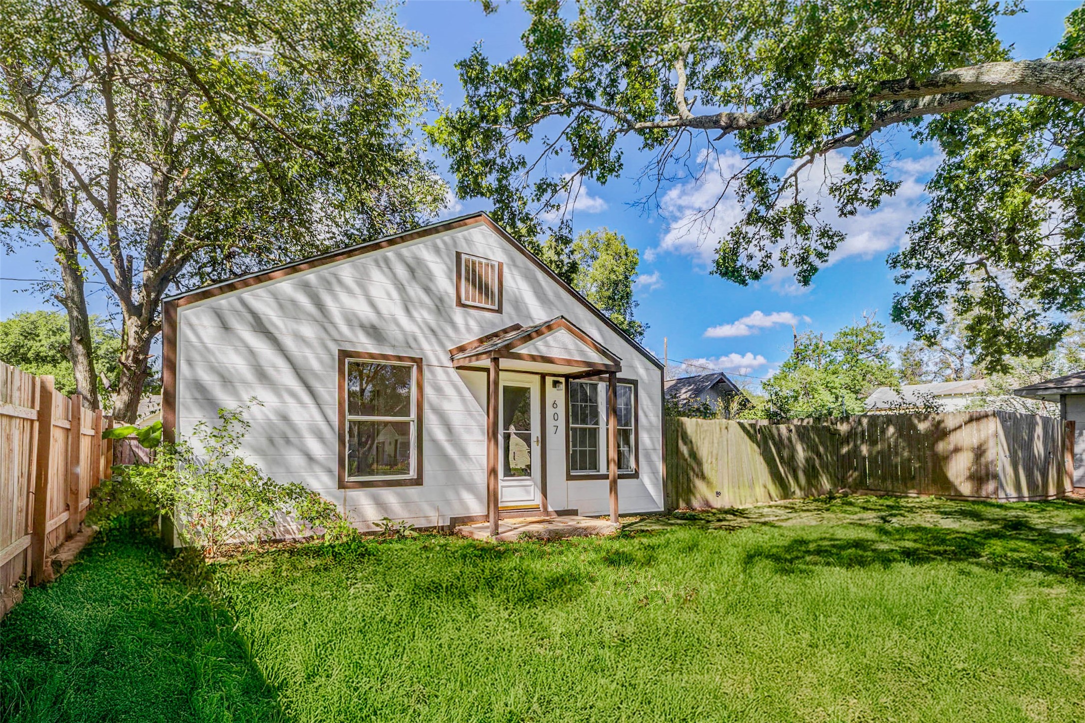 607 North Speed Street Wharton, TX 77488 - Photo 11 of 28