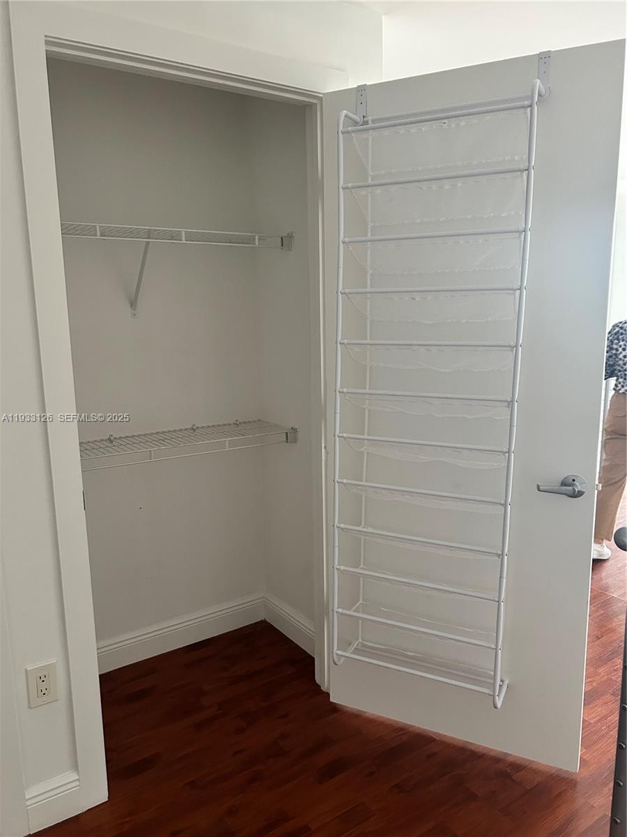 1050 Brickell Avenue, Unit 608 Miami, FL 33131 - Photo 16 of 34