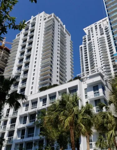 $3,400 | 1050 Brickell Avenue, Unit 608, Miami, FL 33131