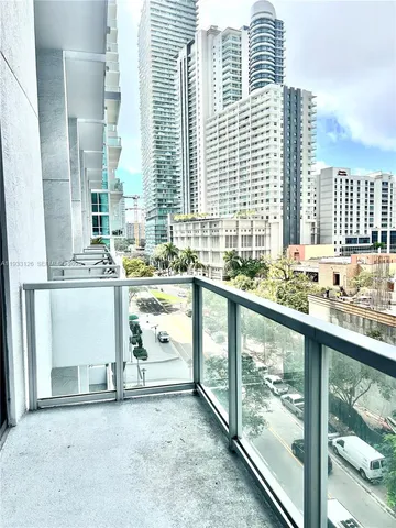 $3,400 | 1050 Brickell Avenue, Unit 608, Miami, FL 33131