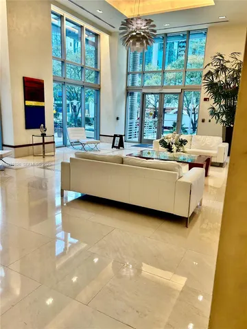 $3,400 | 1050 Brickell Avenue, Unit 608, Miami, FL 33131