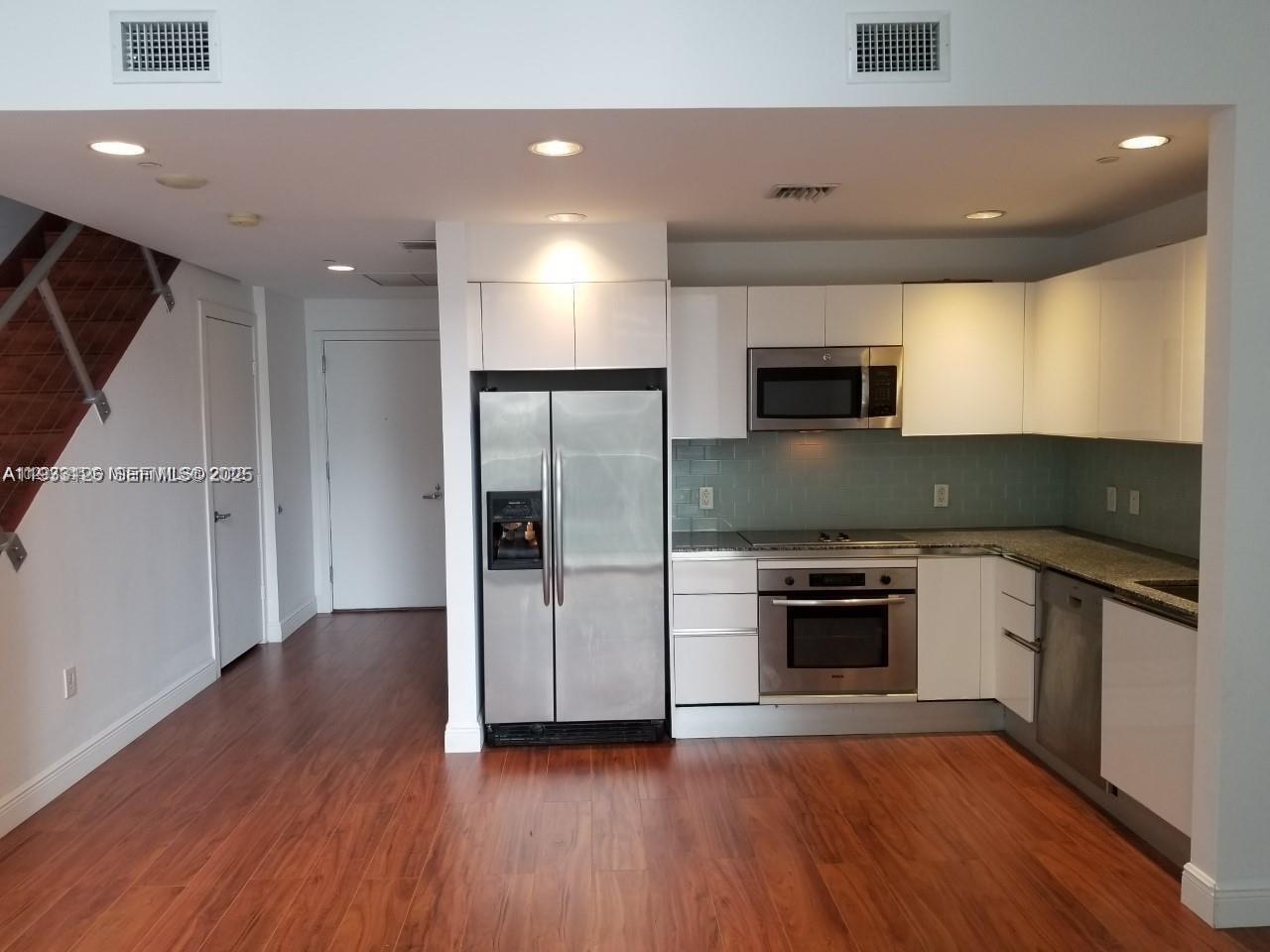 1050 Brickell Avenue, Unit 608 Miami, FL 33131 - Photo 10 of 34