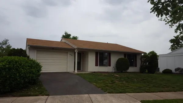 $2,500 | 31 A Haddon Road, Unit 31A, Monroe Township, NJ 08831