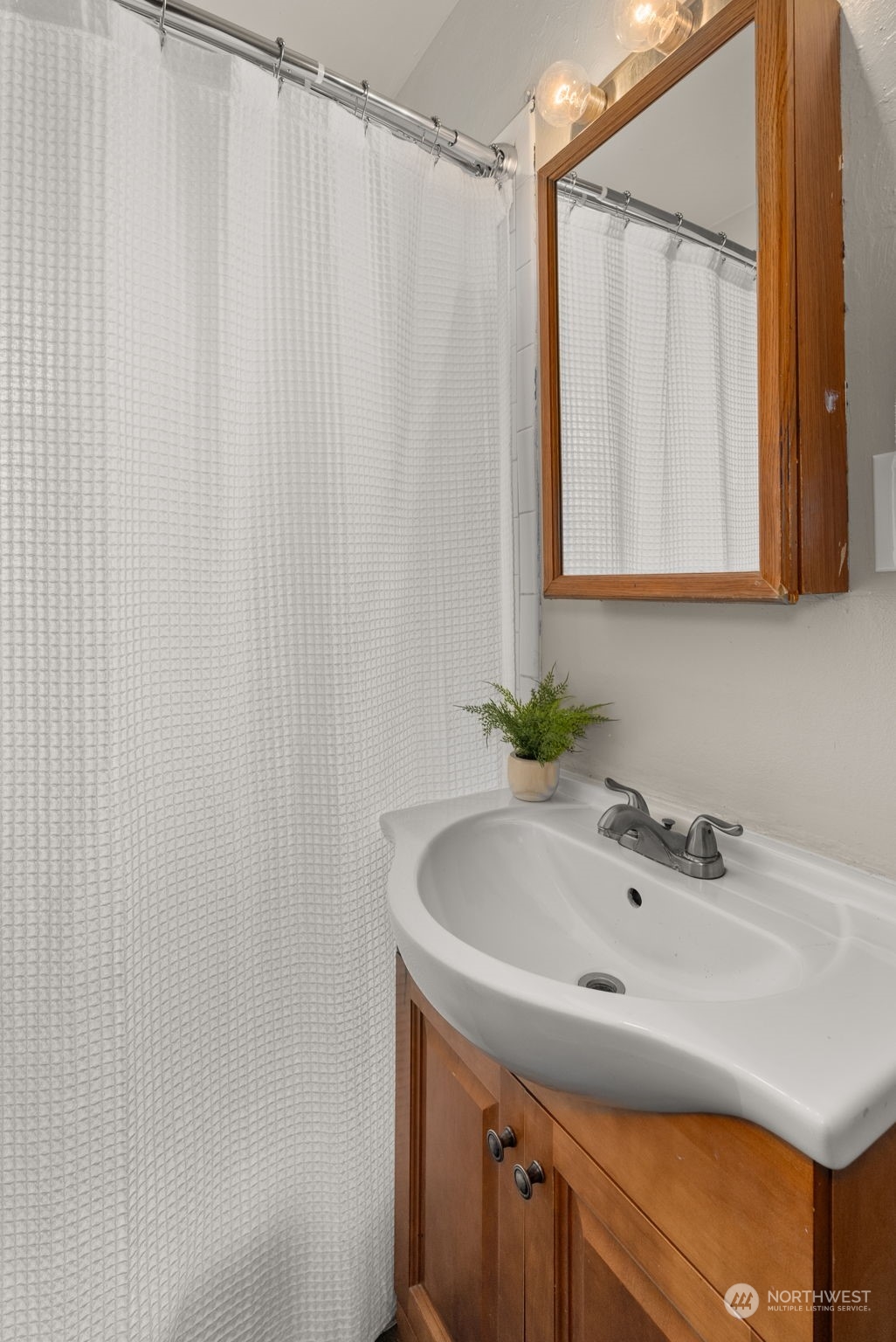 274 Southwest 1st Street Chehalis, WA 98532 - Photo 11 of 16 Gallery Image 11