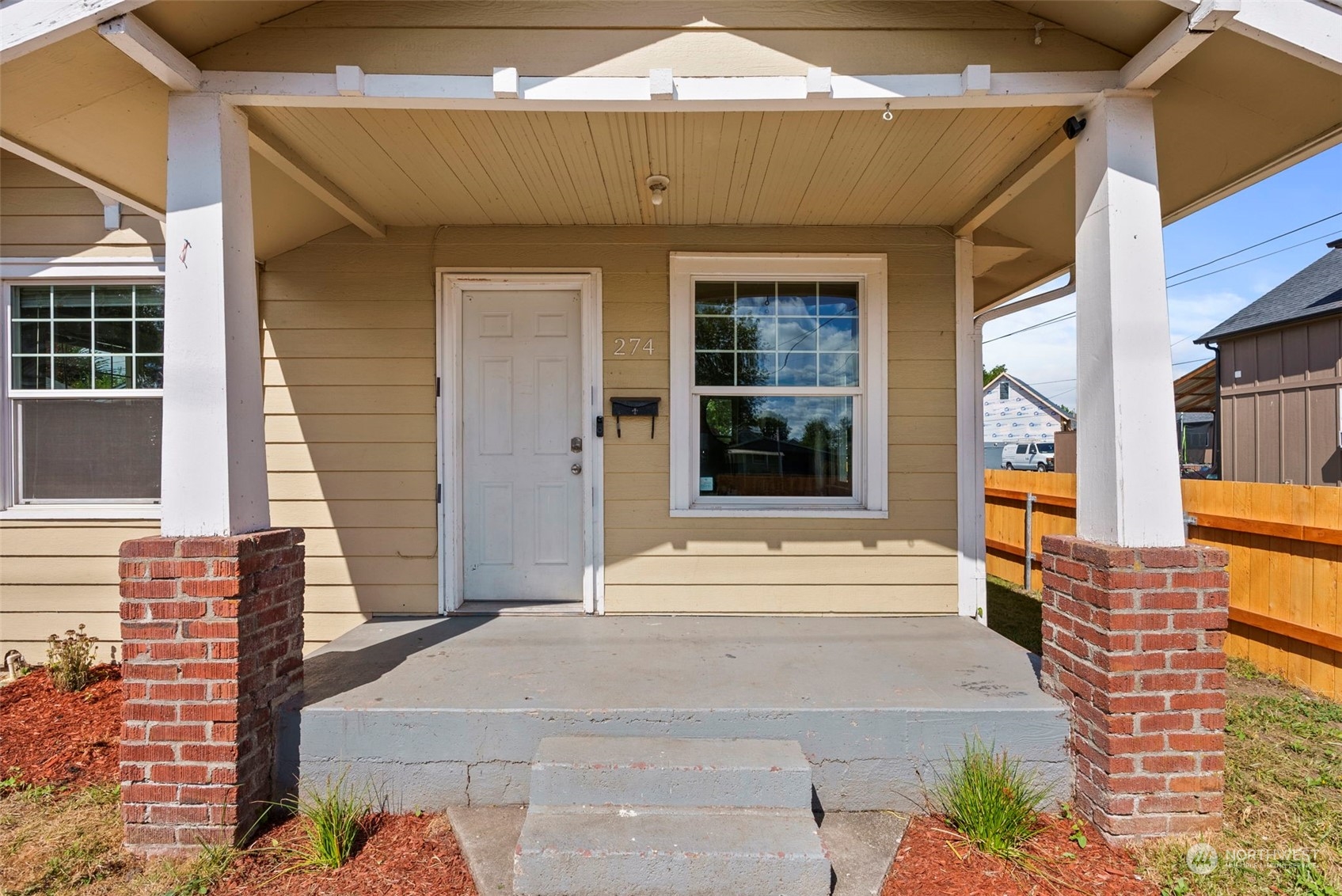 274 Southwest 1st Street Chehalis, WA 98532 - Photo 3 of 16 Gallery Image 3
