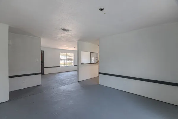 $215,000 | 31942 South Wiggins Street, Magnolia, TX 77355