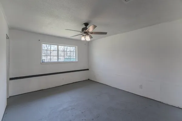 $215,000 | 31942 South Wiggins Street, Magnolia, TX 77355