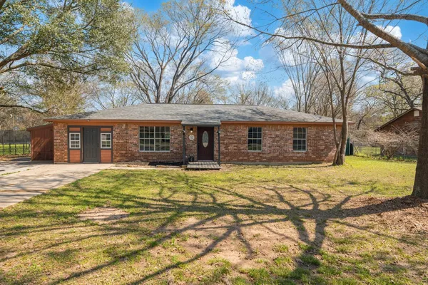 $215,000 | 31942 South Wiggins Street, Magnolia, TX 77355