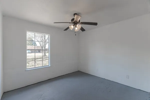 $215,000 | 31942 South Wiggins Street, Magnolia, TX 77355