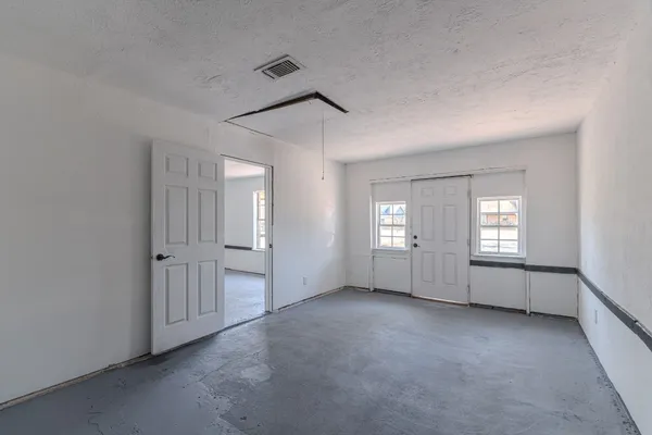 $215,000 | 31942 South Wiggins Street, Magnolia, TX 77355