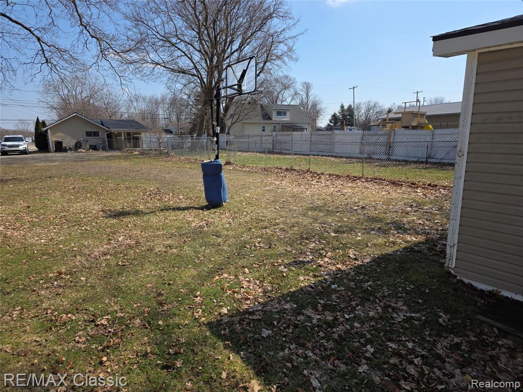 3259 North State Road Davison, MI 48423 - Photo 25 of 28