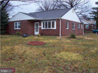 663 Rennard Street Philadelphia, PA 19116 - Photo 1 of 2 Gallery Image 1