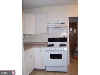 663 Rennard Street Philadelphia, PA 19116 - Photo 2 of 2 Gallery Image 2