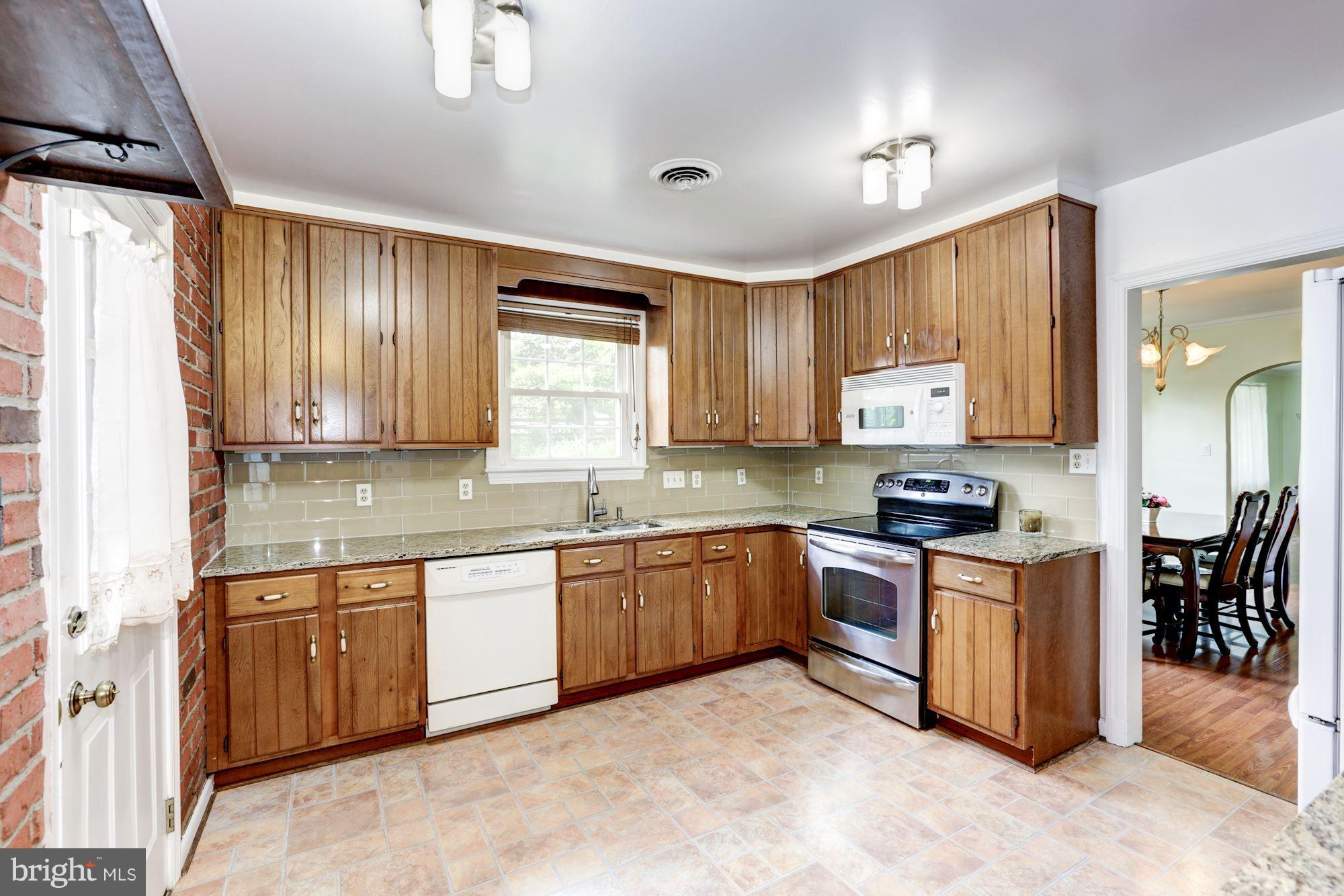 220 Randolph Road Silver Spring, MD 20904 - Photo 8 of 30 Kitchen