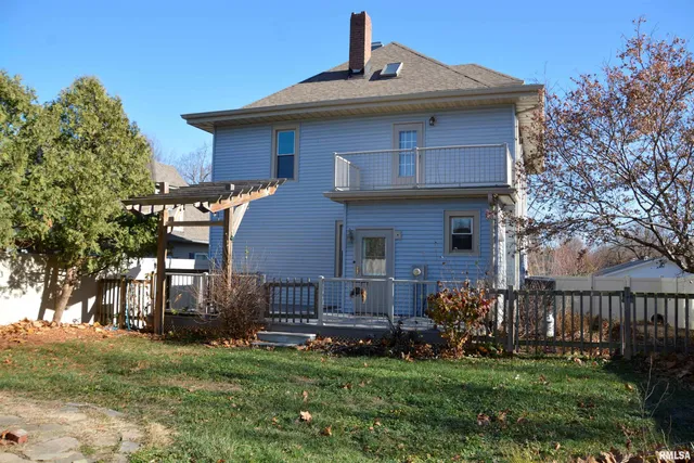 $169,000 | 644 South Randolph Street, Macomb, IL 61455