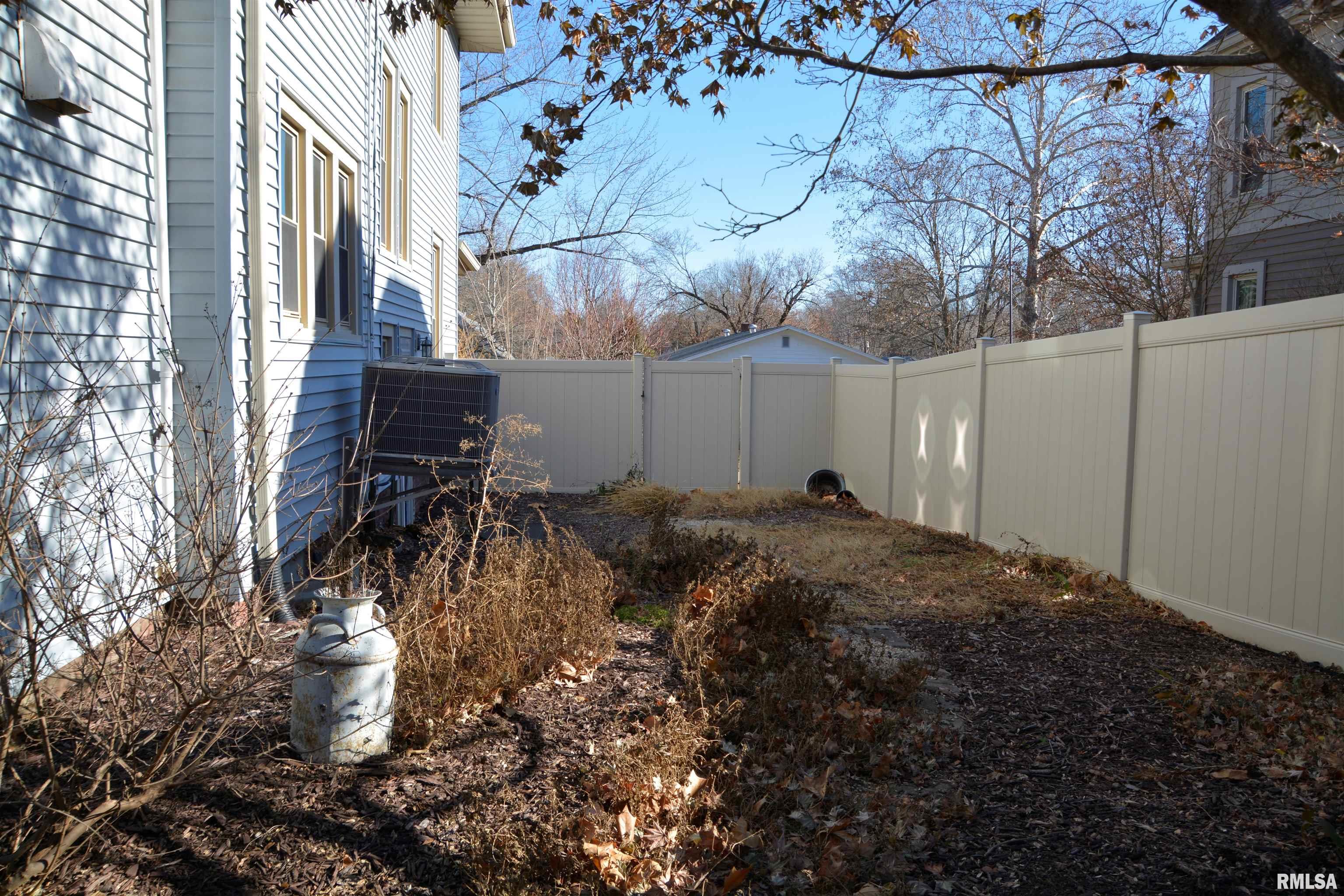 644 South Randolph Street Macomb, IL 61455 - Photo 31 of 36