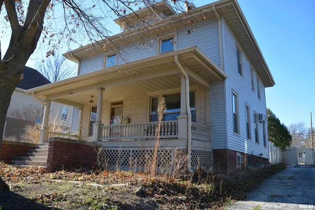 $169,000 | 644 South Randolph Street, Macomb, IL 61455