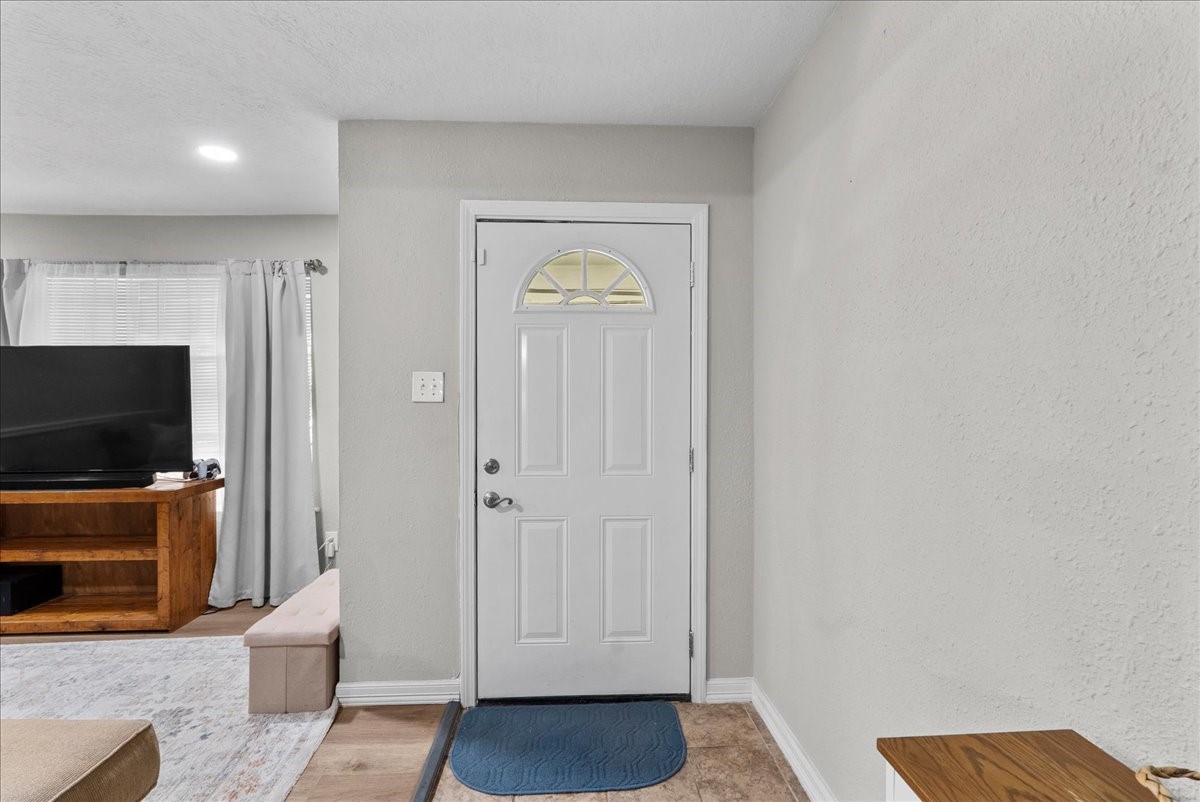 2402 Hodges Street Baytown, TX 77521 - Photo 14 of 37