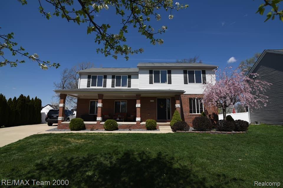 828 Golf Ridge Circle Dundee, MI 48131 - Photo 2 of 37 171992999_10159616148086209_2960958879920935265_n.jpg