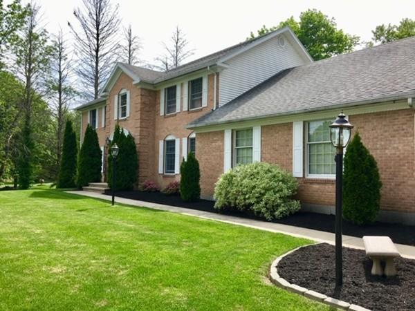 36 Lyons Road Dudley, MA 01571 - Photo 2 of 42