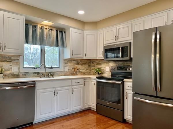 36 Lyons Road Dudley, MA 01571 - Photo 5 of 42