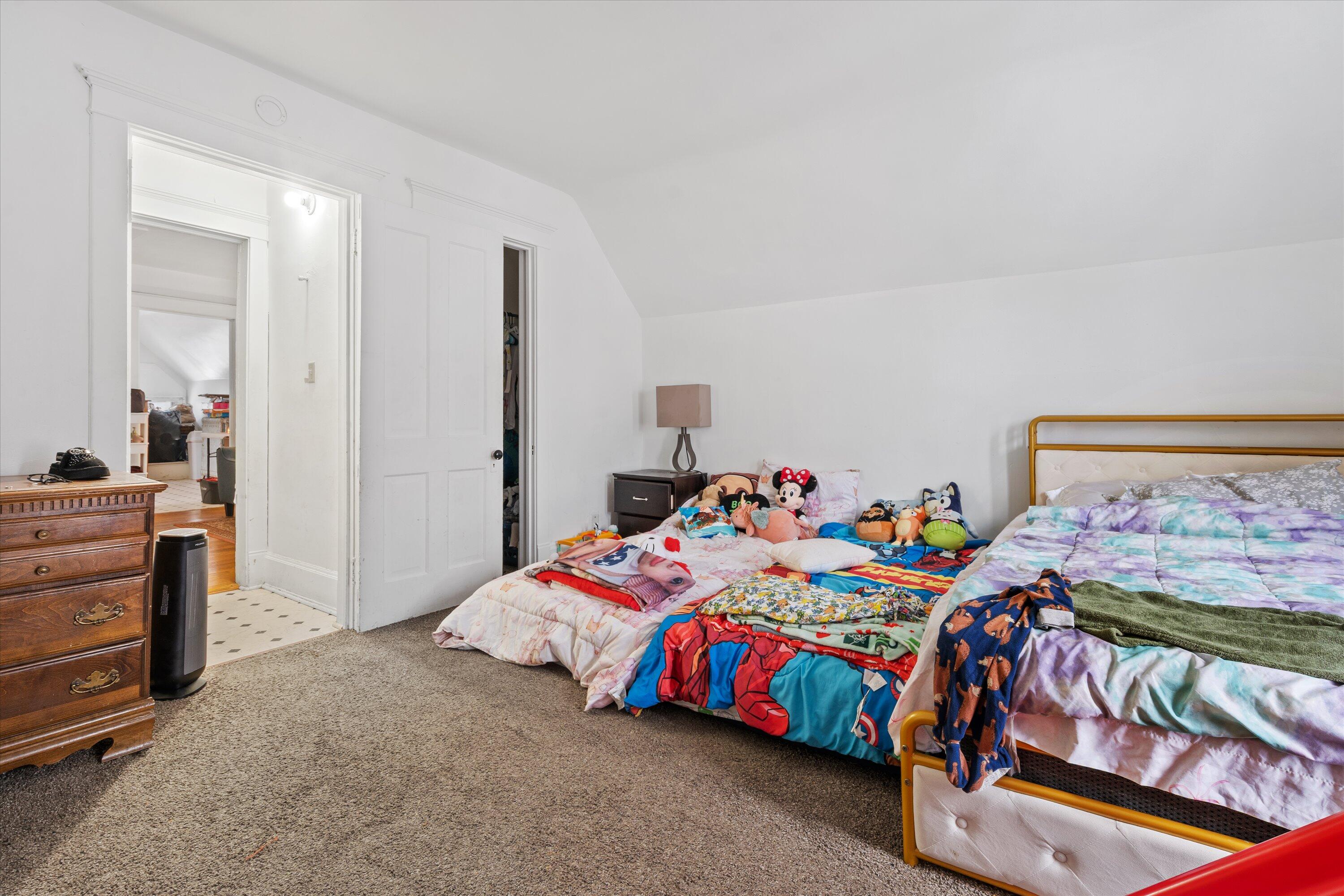 1420 Wisconsin Avenue, Unit 1422 1422 1/2 Racine, WI 53403 - Photo 12 of 46 029-33-DSC09213