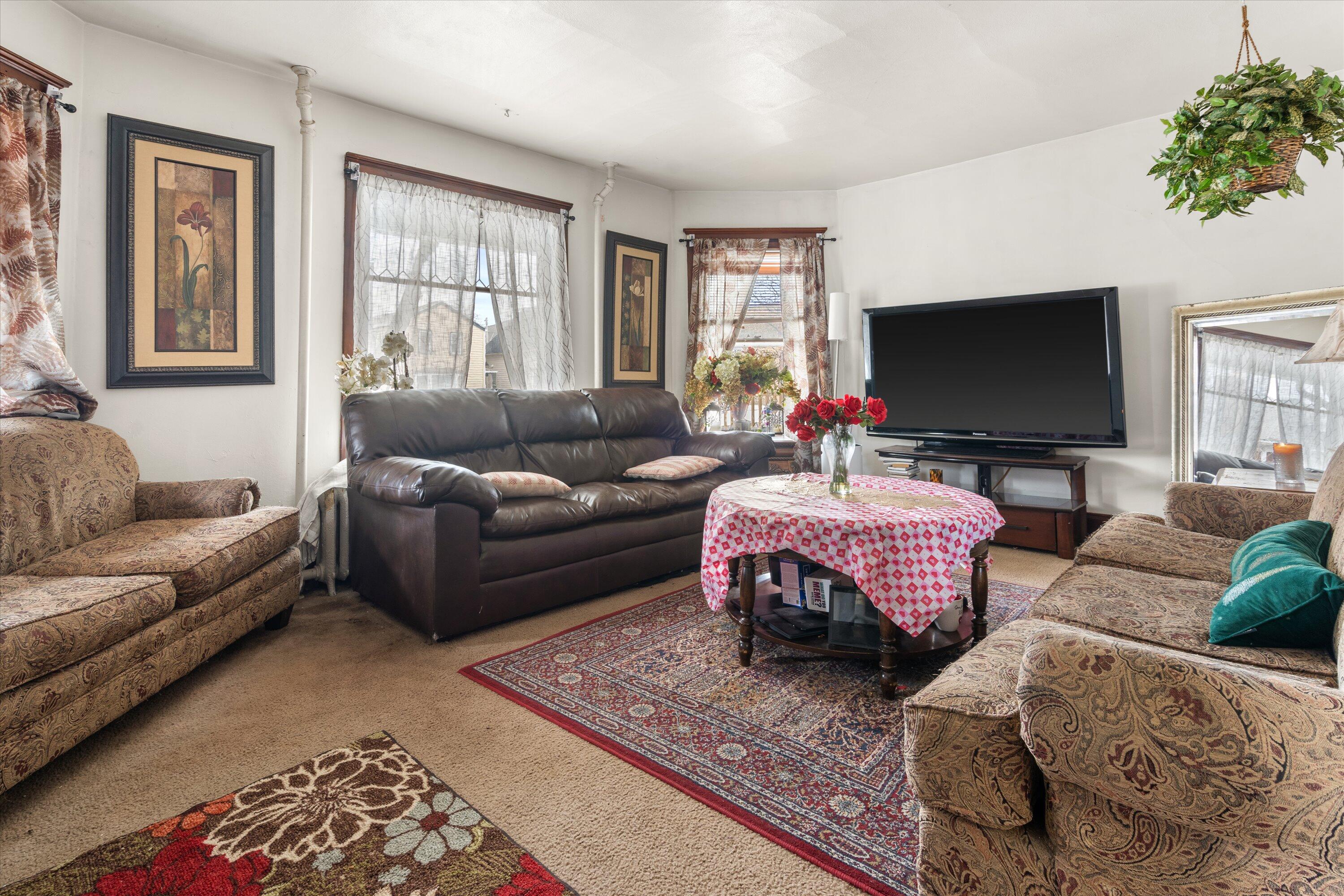 1420 Wisconsin Avenue, Unit 1422 1422 1/2 Racine, WI 53403 - Photo 30 of 46 052-04-DSC09042