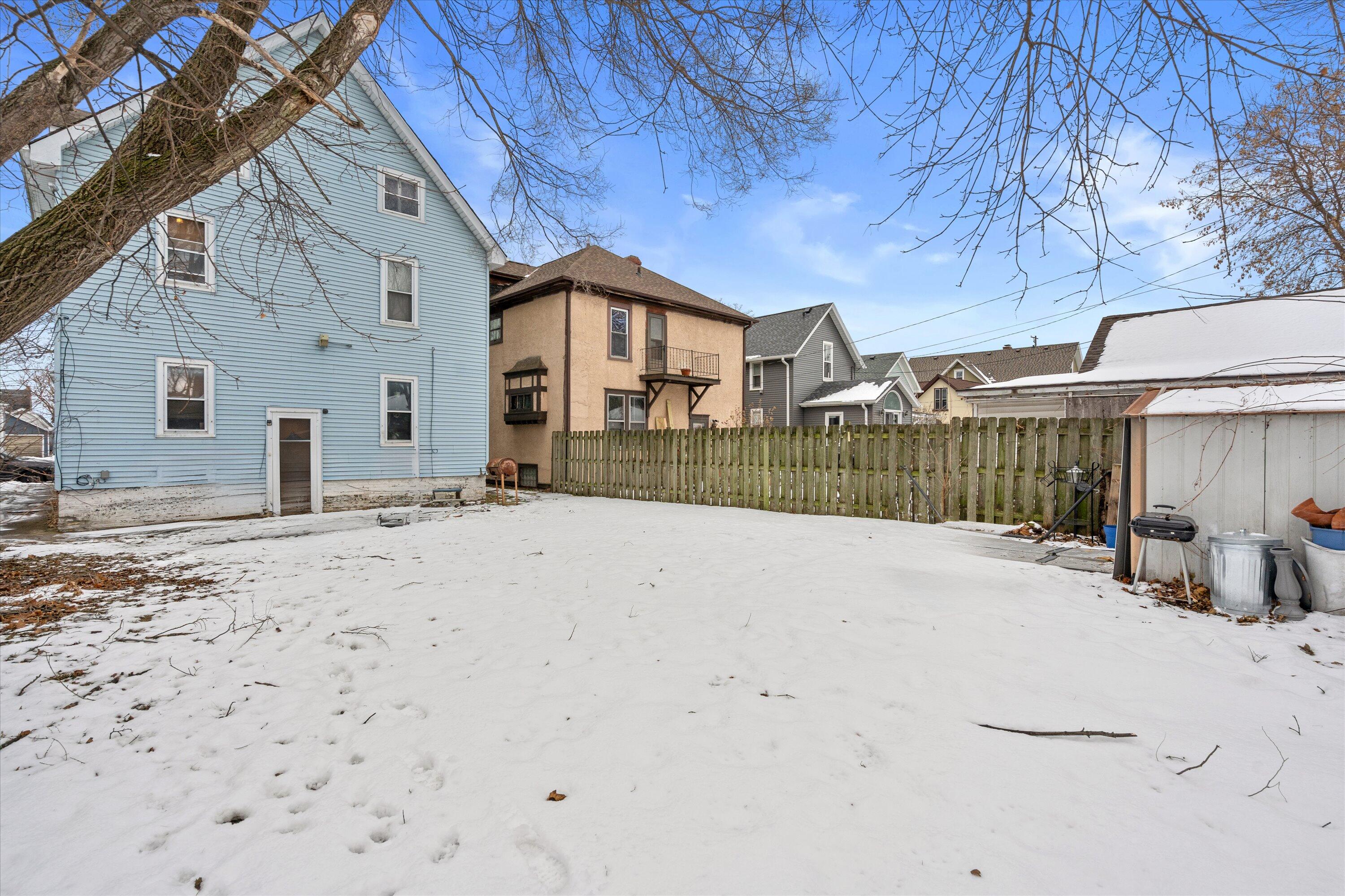 1420 Wisconsin Avenue, Unit 1422 1422 1/2 Racine, WI 53403 - Photo 43 of 46 017-49-DSC09284