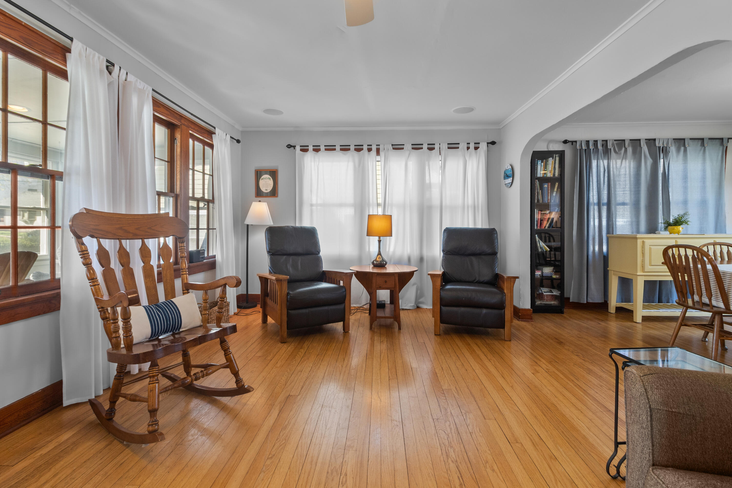 1510 State Street Delavan, WI 53115 - Photo 8 of 33 Living Room