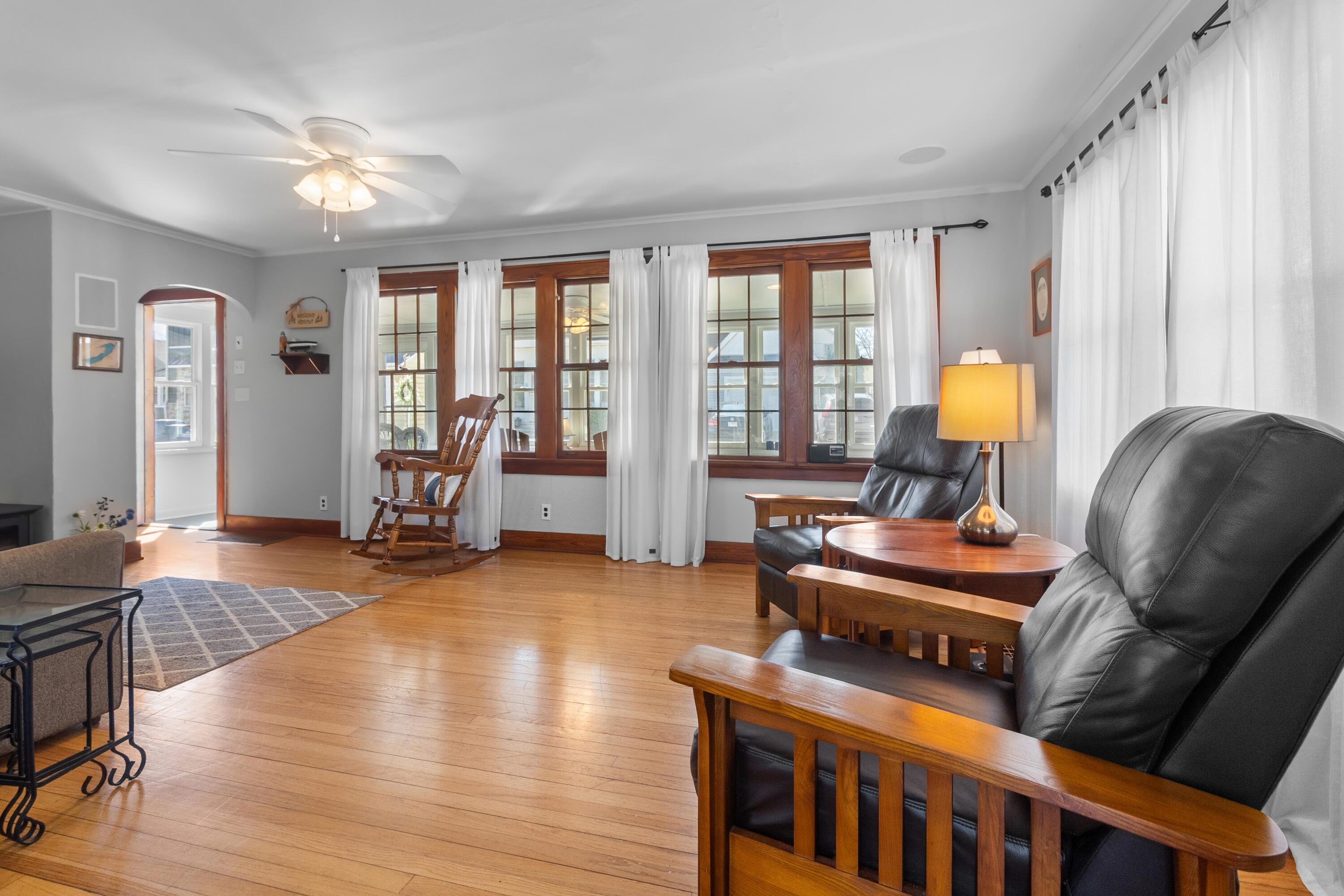 1510 State Street Delavan, WI 53115 - Photo 10 of 33 Living Room