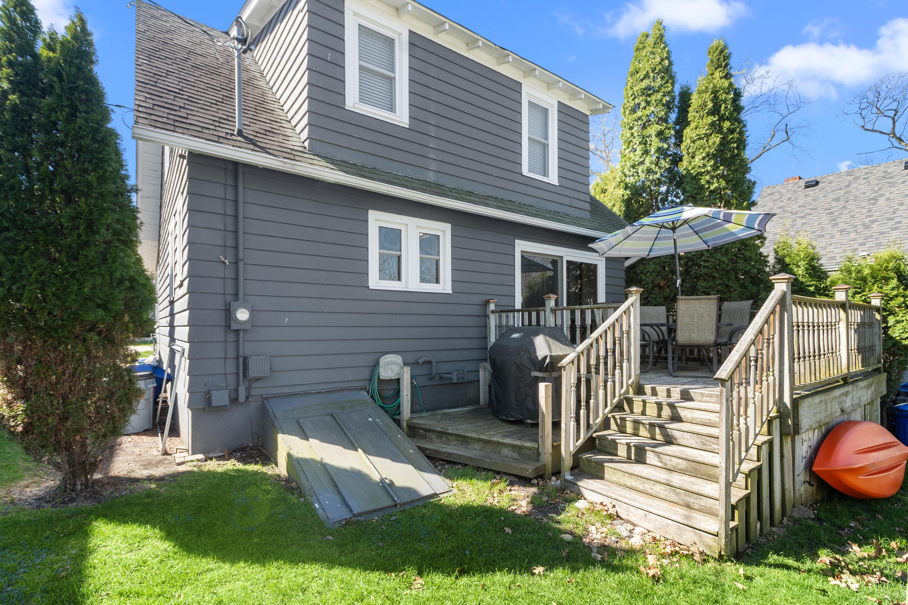 1510 State Street Delavan, WI 53115 - Photo 4 of 33 Back Deck