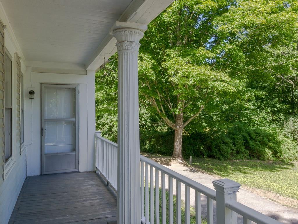 19 Academy Hill Road Newcastle, ME 04553 - Photo 16 of 18 The side porch.