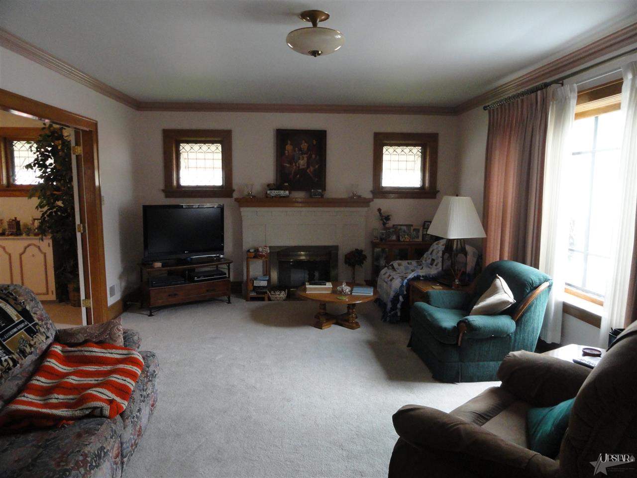 321 West Jackson Street Decatur, IN 46733 - Photo 3 of 10
