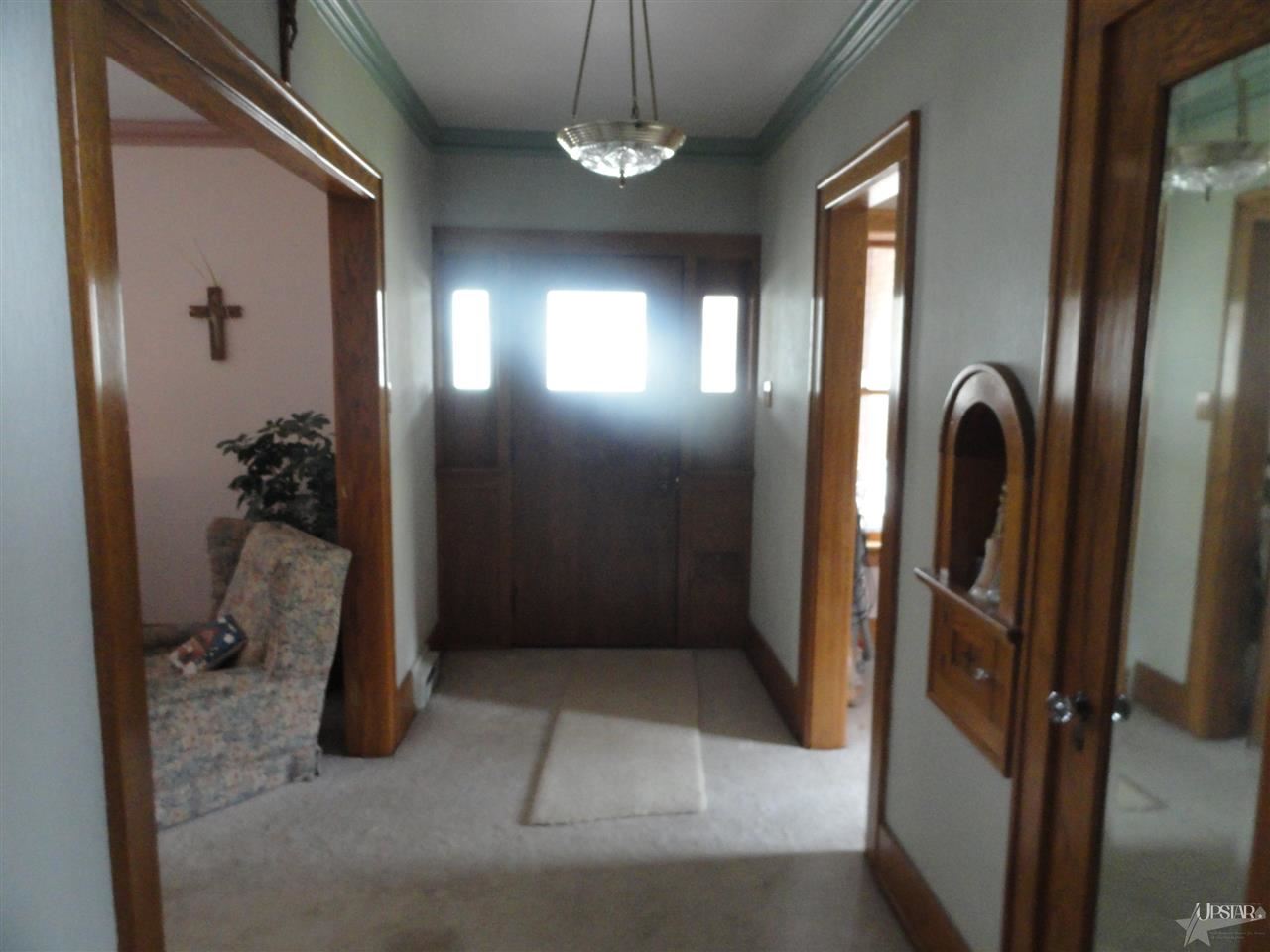321 West Jackson Street Decatur, IN 46733 - Photo 7 of 10