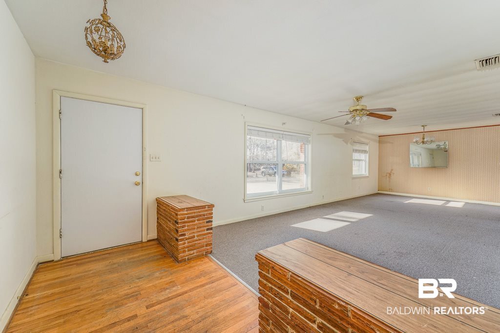 805 East 6th Street Bay Minette, AL 36507 - Photo 3 of 13 Living Room