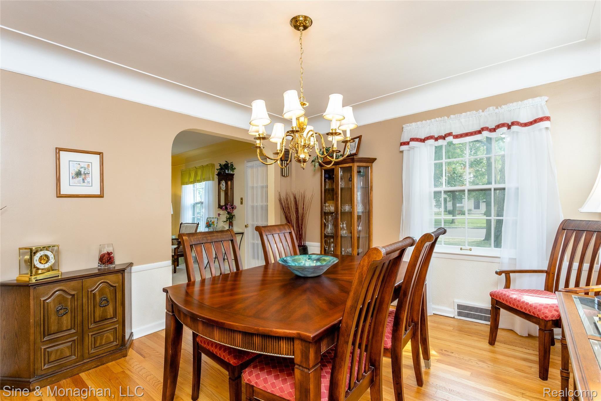 415 Maison Road Grosse Pointe, MI 48236 - Photo 9 of 50 Maison_L_0018.jpg