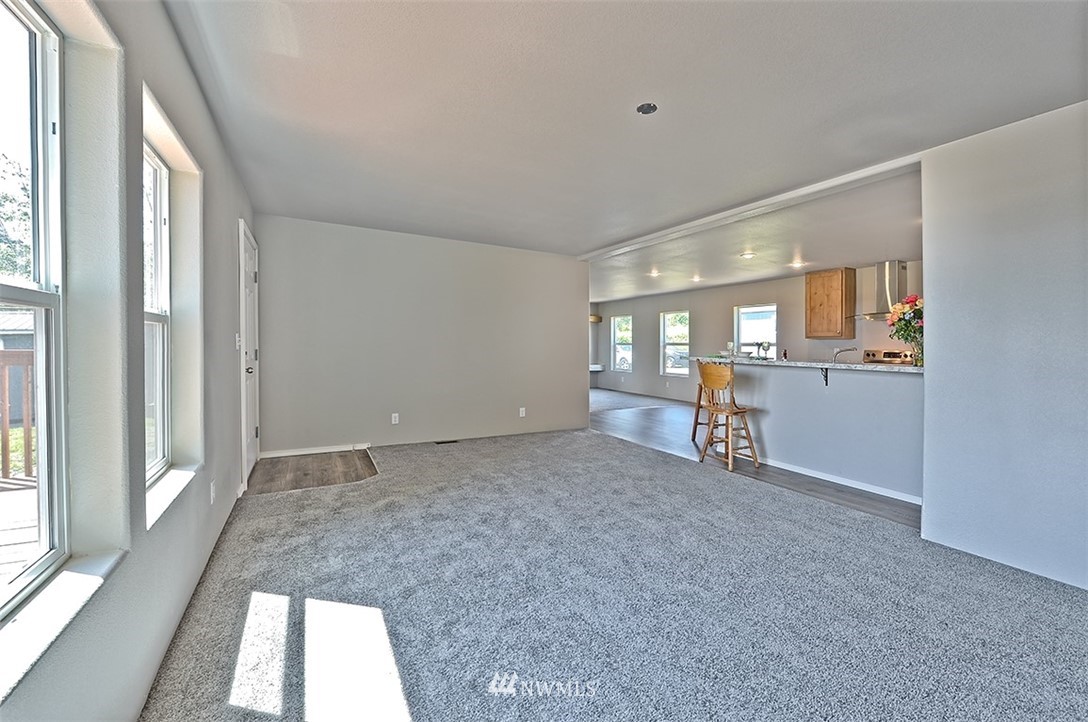 8484 Treevue Road Blaine, WA 98230 - Photo 8 of 22 Gallery Image 8