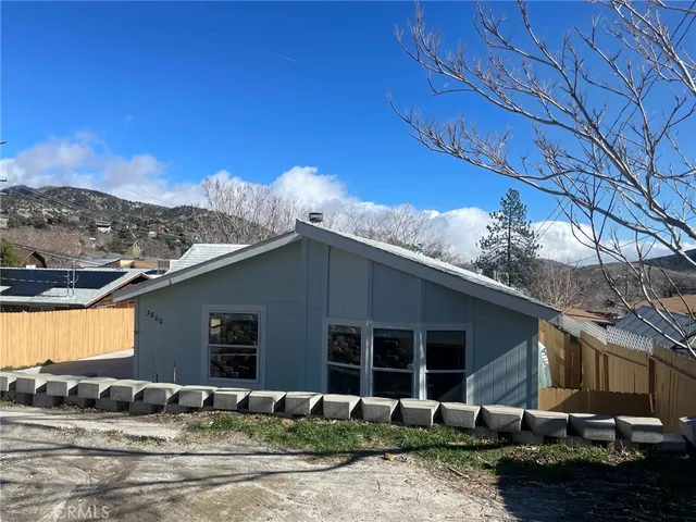 $1,800 | 3800 Park View Trail, Frazier Park, CA 93225