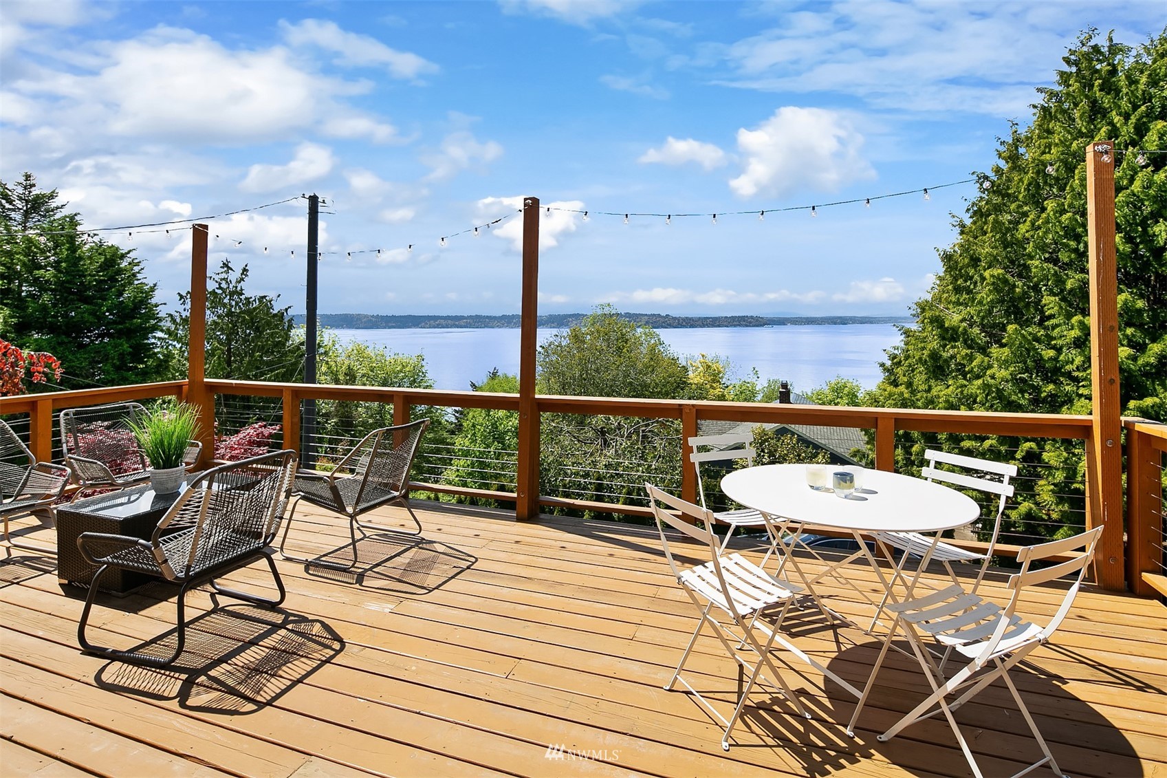 9823 47th Avenue Southwest Seattle, WA 98136 - Photo 1 of 32 Gallery Image 1