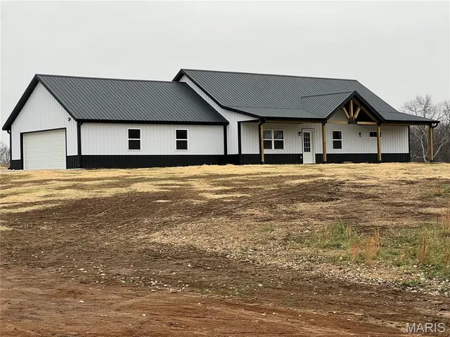 $299,900 | 11418 Highway 24, Madison, MO 65263