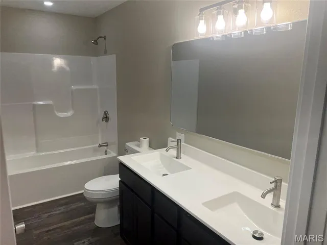 $299,900 | 11418 Highway 24, Madison, MO 65263