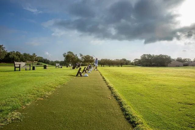 $689,000 | 10115 Pinehurst Drive, Austin, TX 78747