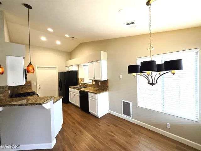 $2,549 | 925 Chaps Circle, Henderson, NV 89002