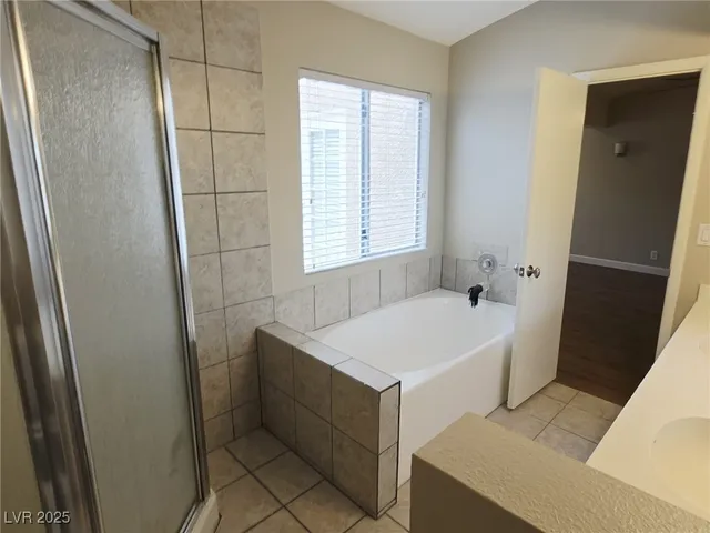 $2,549 | 925 Chaps Circle, Henderson, NV 89002