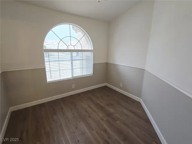 $2,549 | 925 Chaps Circle, Henderson, NV 89002