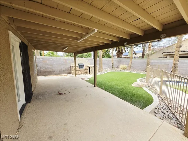 $2,549 | 925 Chaps Circle, Henderson, NV 89002