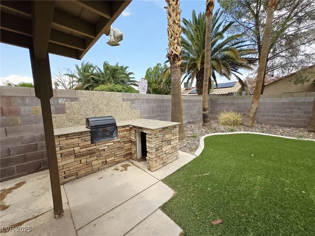 $2,549 | 925 Chaps Circle, Henderson, NV 89002