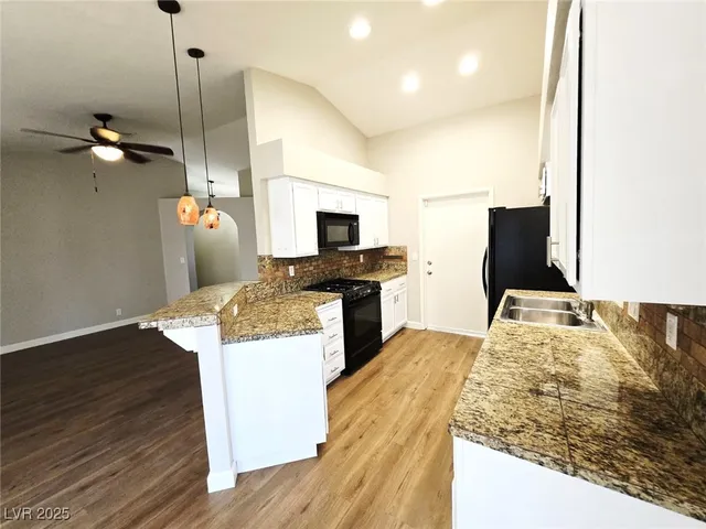 $2,549 | 925 Chaps Circle, Henderson, NV 89002